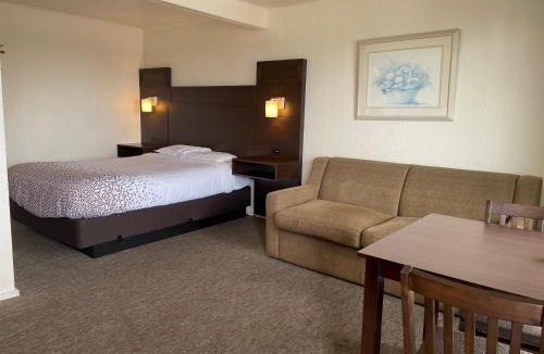 Westport Hotel | Holiday Motel