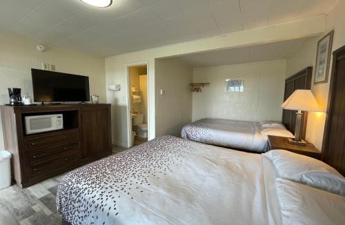 Westport Hotel | Holiday Motel