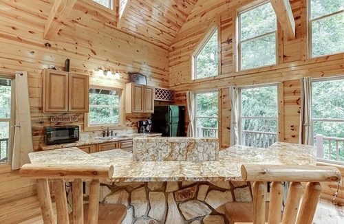 Cleveland Cabin | Holiday- Private Luxury Cabin, Firepit and Pool Table