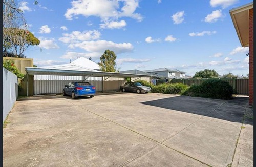 Mitchell Park House | Holiday Rentals