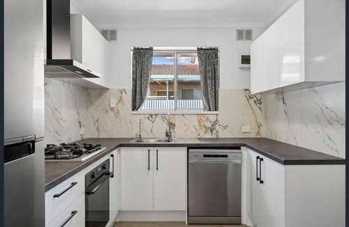 Mitchell Park House | Holiday Rentals