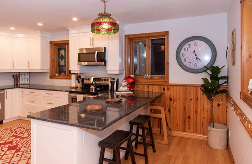 Fort Erie House | Holiday Retreat House