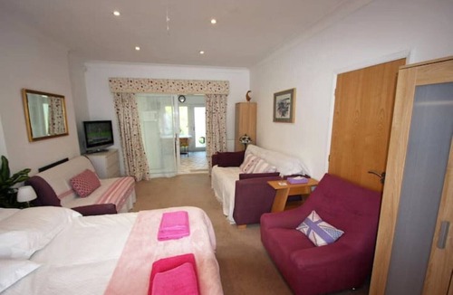 Royal Tunbridge Wells Apartment | Holiday Studio Flat/BnB