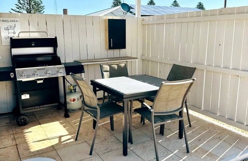 Port Victoria Apartment | Holiday Unit 2 in Port Victorian