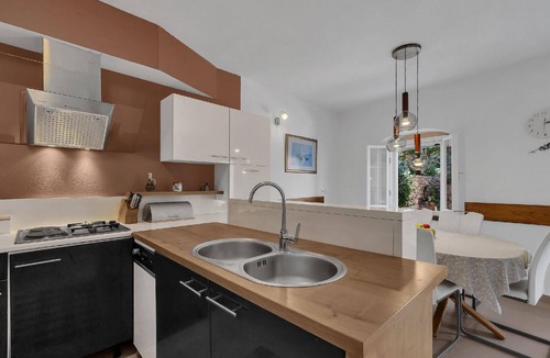 Sutivan House | Holiday villa "Haus Carpe Diem"