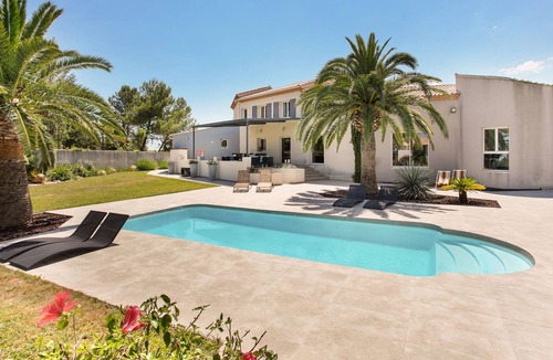 Combaillaux House | Holiday villa in Combaillaux: swimming pool & air conditioning ☀✈