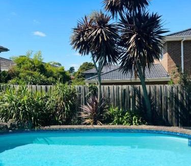 Chepstowe Villa | Holiday Villa pool garden