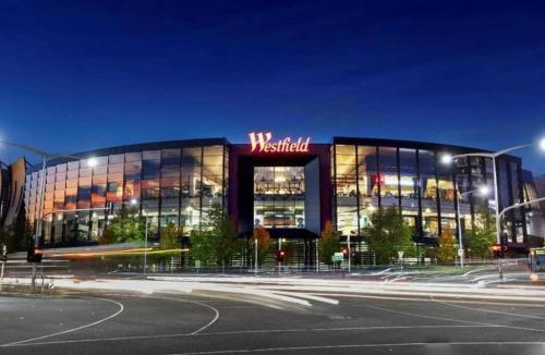 Chepstowe Villa | Holiday Villa pool garden