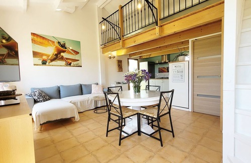 Banon House | Holidays in the Sun in a Quiet and Comfortable Cottage