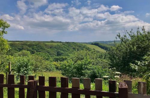 Gweek Hostel | Holifield Farm Hostel & Community Project