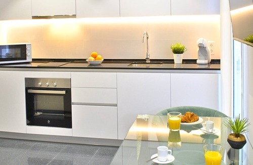 Alicante City Centre Apartment | HoliHome Rambla 24