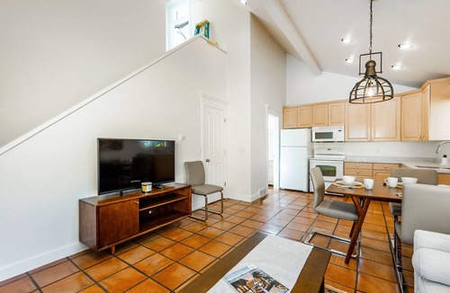 Holladay House | Holladay secluded boarding house