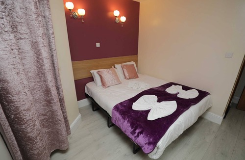 Holland Park Hotel | Holland Inn Hotel