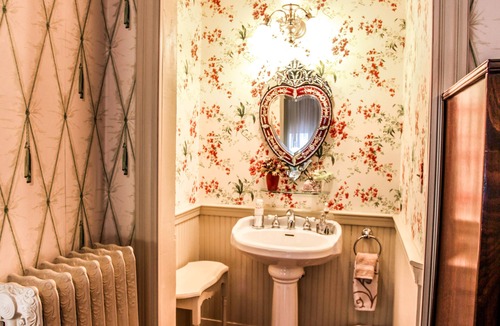 Frederick Bed & Breakfast | Hollerstown Hill Bed and Breakfast