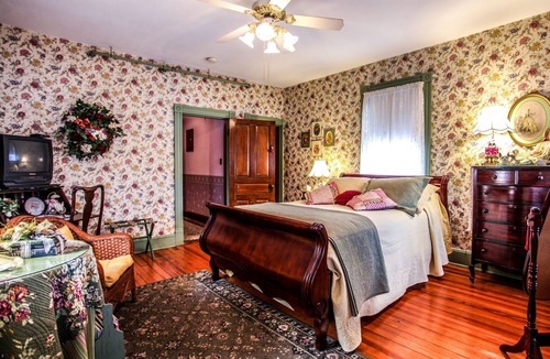 Frederick Bed & Breakfast | Hollerstown Hill Bed and Breakfast