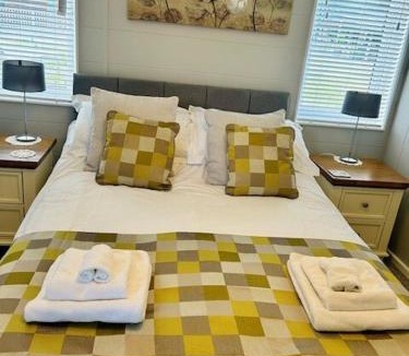 Ryther Cabin | Hollicarrs - Newlands