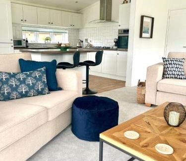 Ryther Cabin | Hollicarrs - Oak Tree Lodge