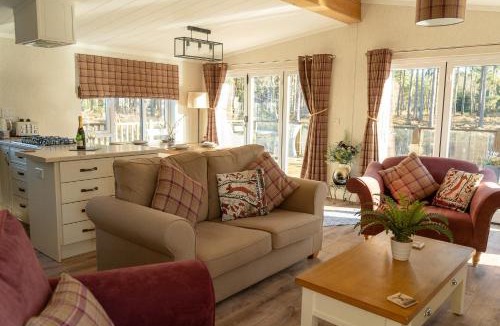 Ryther Cabin | Hollicarrs - Waters Edge