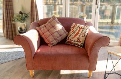 Ryther Cabin | Hollicarrs - Waters Edge