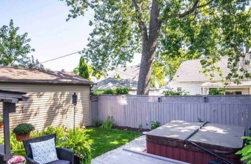 Hamilton House | Holliday Oasis w/Hot Tub!