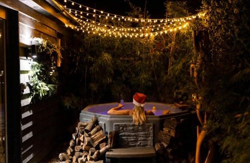 Layer de la Haye House | Hollow Heath