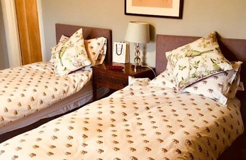 Priors Hardwick House | Hollow Meadow House