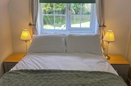 Tonbridge House | Holly Bank Cottage