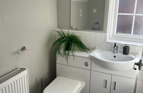 Tonbridge House | Holly Bank Cottage