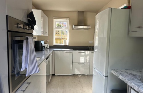 Tonbridge House | Holly Bank Cottage