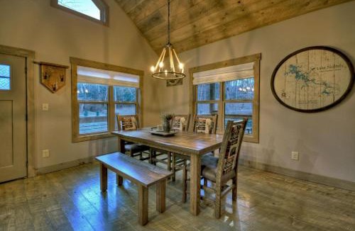 Blairsville House | Holly Berry Hill - Walk to Lake Nottely, Unwind in the Hot Tub & Enjoy S’mores Under the Stars