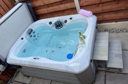 York House | Holly Cabin with Hot Tub