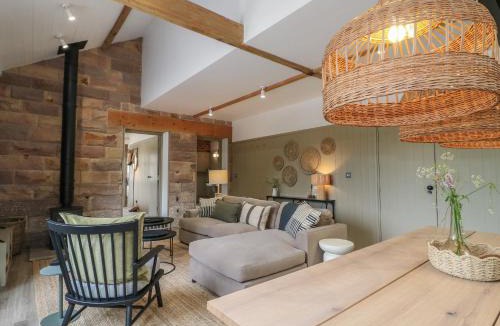 Crich House | Holly Cottage - Fold Yards