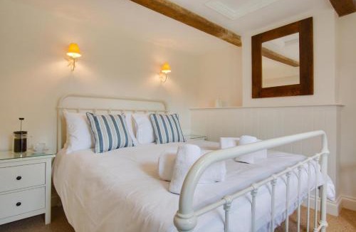 Holt House | Holly Cottage