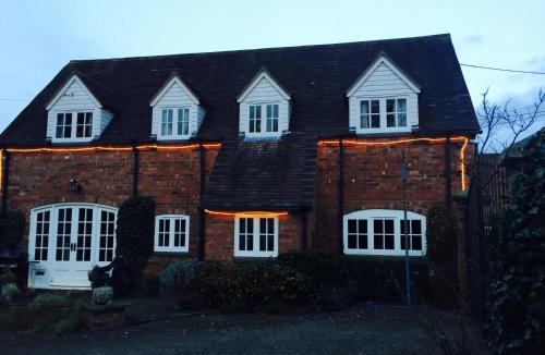 Muxton House | Holly Cottage