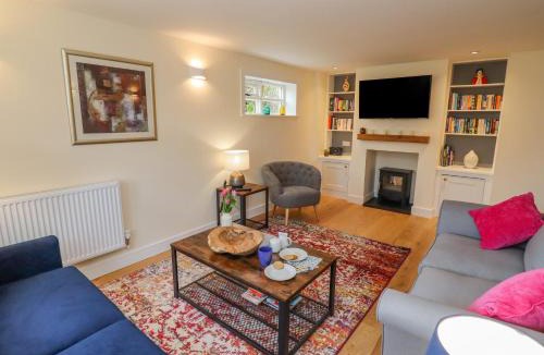 Clifford Chambers House | Holly Cottage