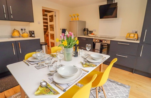 Clifford Chambers Cottage | Holly Cottage