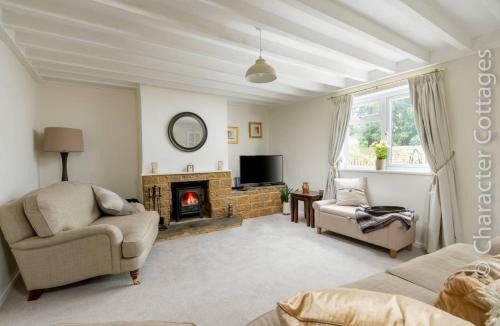 Sibford Gower House | Holly Cottage Middle Tysoe