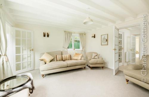 Sibford Gower House | Holly Cottage Middle Tysoe