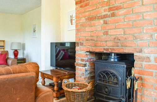 Bramerton House | Holly Lodge