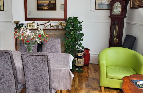 Weston-super-Mare House | Holly Lodge