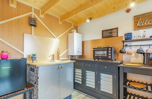 Maidstone Cottage | Holly's Hidden Hideaway - UK36783