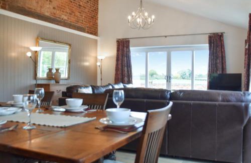 Middlewich House | Holly Tree Barn - Uk49607