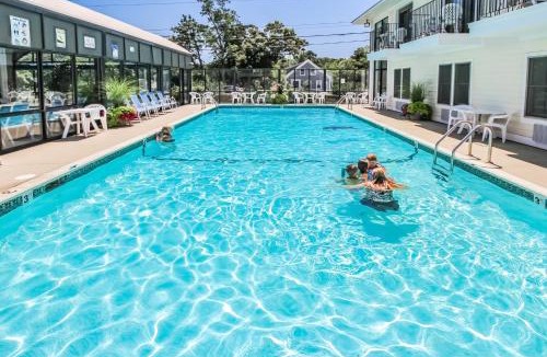 West Yarmouth Hotel | Holly Tree Resort