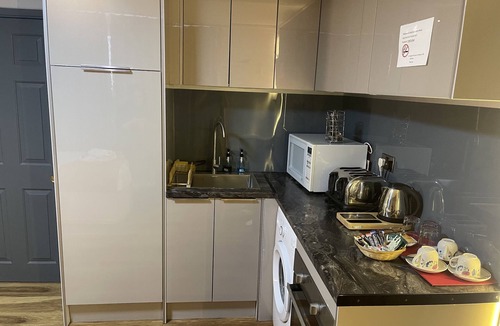 Oxford House | Hollybush Guest House