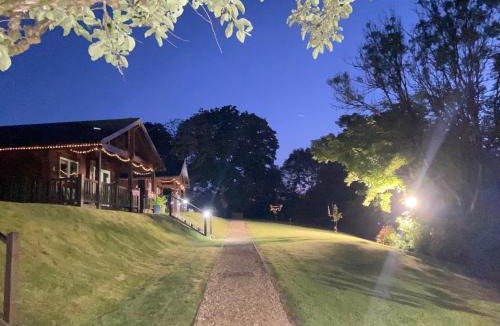 Leigh upon Mendip House | Hollybush Lodges