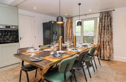 Leek Cottage | Hollydale
