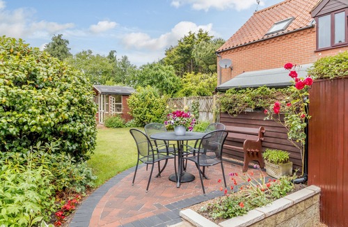 Briston Cottage | Hollyhedge Cottage