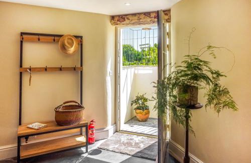 Tavistock House | Hollyhock