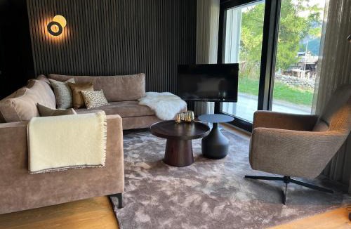 Saas-Fee Apartment | Hollywood 1 - A luxury, comfortable and spacious apartment located directly on the slopes!
