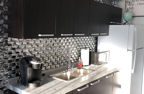 Wilshire Center Apartment | Hollywood Art Studio Apartment